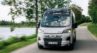 Sunlight Campervan Cliff 602 X mit Skyview von aussen vorne