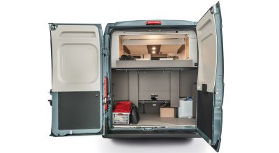Heckstauraum im Buerstner Campervan B66 644 C