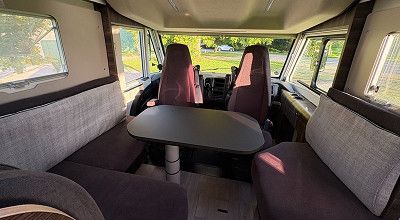 Sitzgruppe im Laika Wohnmobil Ecovip H 2109