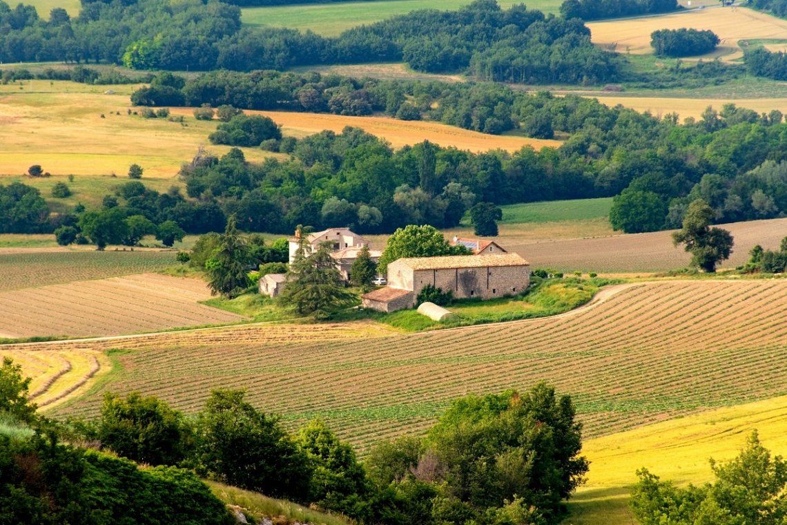 Hügeliges hinterland der Provence
