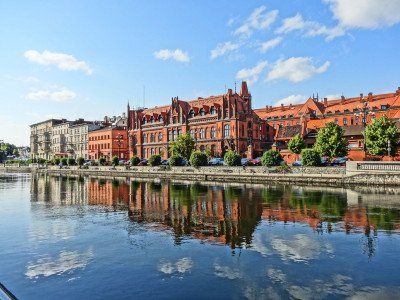 Historische Gebäude am Fluss in Bydgoszcz