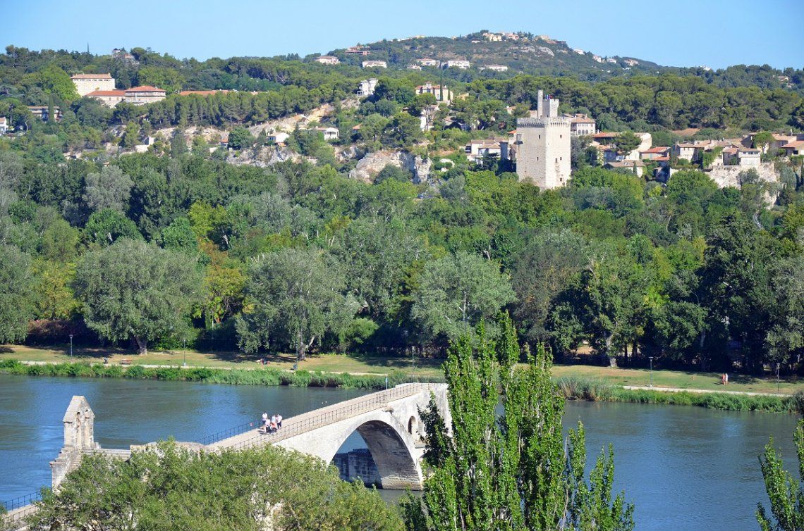 Uitzicht over de Rhône en Avignon
