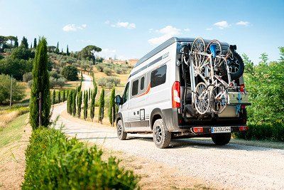 Bürstner Campervan Campeo mit Backrack+ und Fahrradtraeger