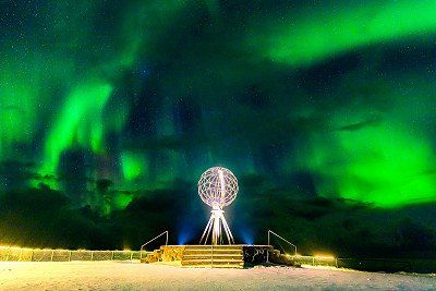 Polarlicht über dem Nordkap im Winter 