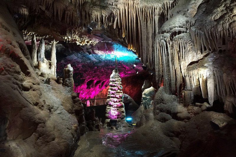 5 außergewöhnliche Tropfsteinhöhlen in Deutschland