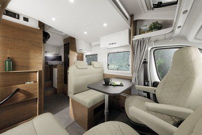 Wohnbereich mit Halbdinette im Corigon Wohnmobil T 70 S