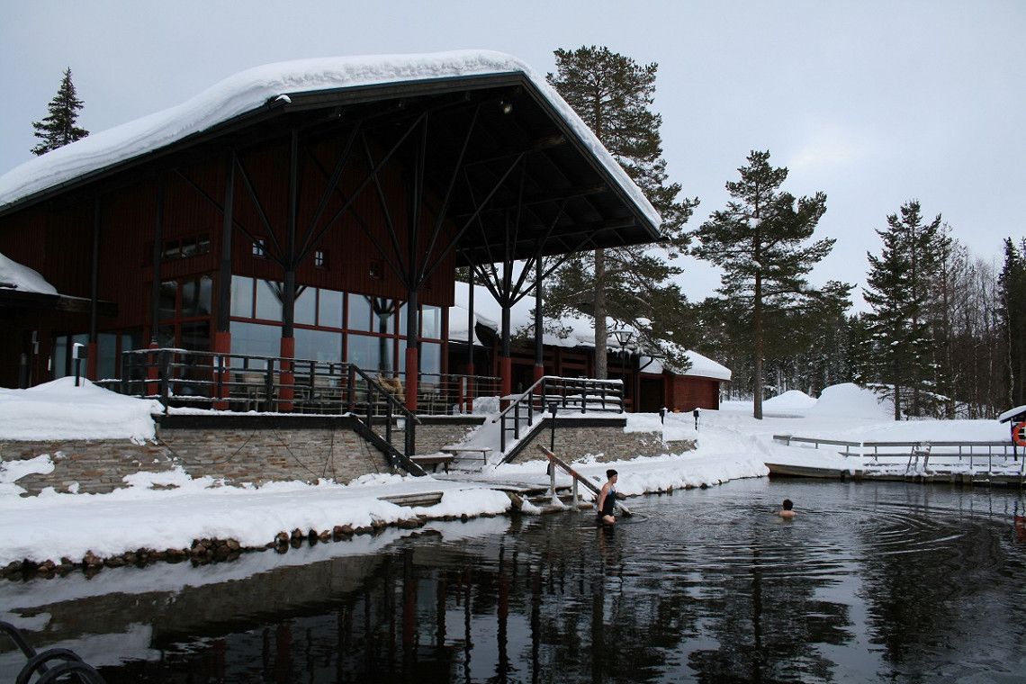 Winterbaden in Jeris in Finnland