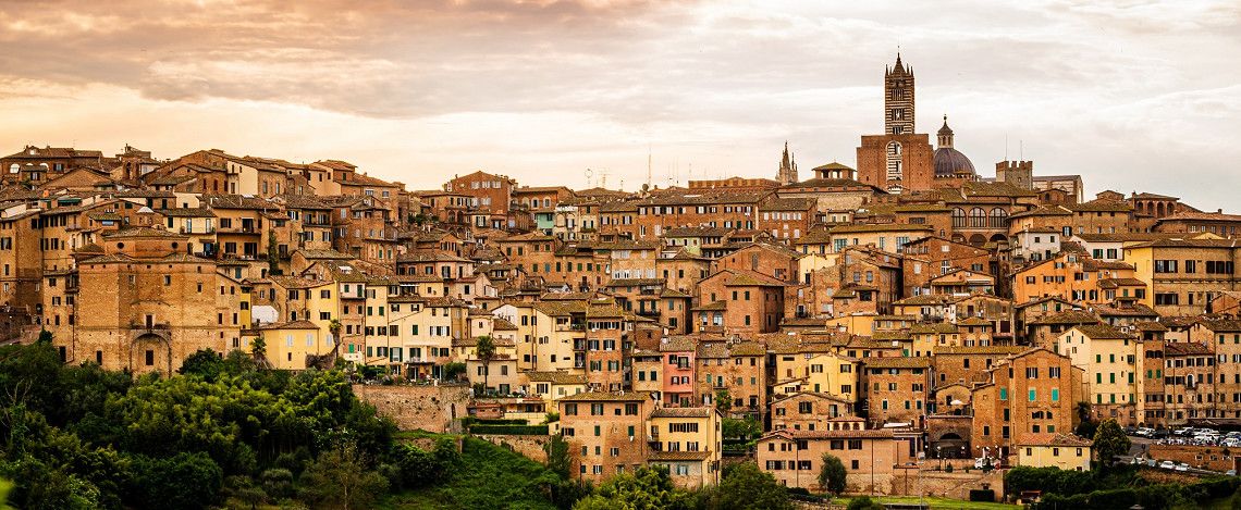 Panoramisch uitzicht op de oude stad van Siena