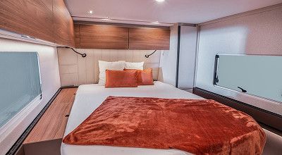 Queensbett im Buerstner Wohnmobil Signature