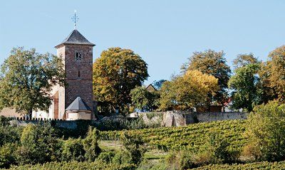 Kirche St. Jakob in Herxheim am Berg von außen gesehen 