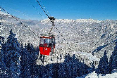 Cable car on the snowy Brambrüesch mountain, Chur