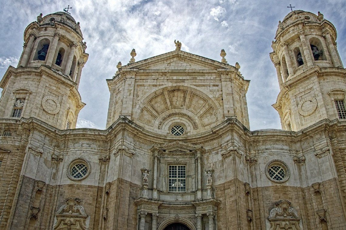 Frontansicht Kathedrale Cadiz