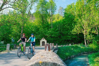 Cyclists in the Anlauter Valley