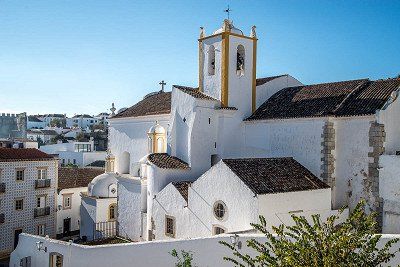 Historische Kirche in Tavira