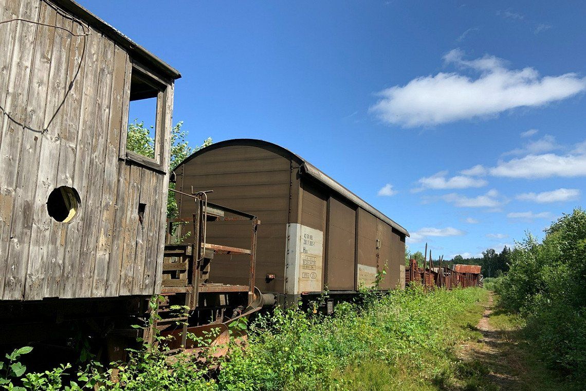 Ontmantelde trein in Pershyttan in Zweden