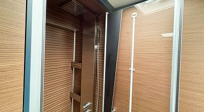 Design Rainshower-Duschkabine im Laika Wohnmobil Kreos L 5009 MB