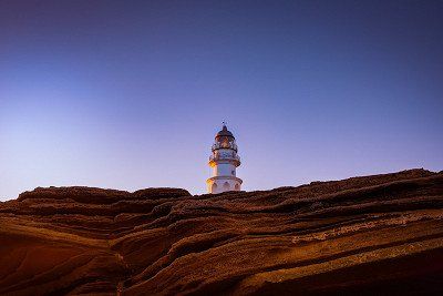 Felsen und Leuchtturm am Kap Trafalgar, Spanien 