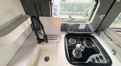 3-Flamm-Gaskocher mit Espressokanne im Laika Kreos L 5009 MB