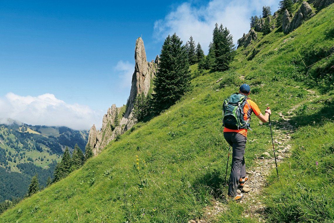 Aufstieg zur Siplinger Nadel im Hintergrund