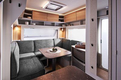 Bekijk de indeling van de AversoPlus-caravan