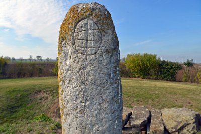 Replikat der dolemgöttin in Langeneichstädt im Freien