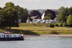 Wohnmobilhafen am Rhein