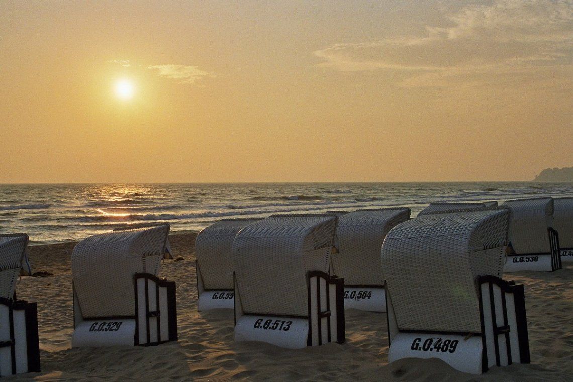 Strandkörbe Baabe im Sonnenuntergang