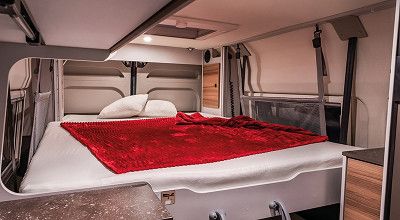 Hubbett im Buerstner Campervan B66 644 C